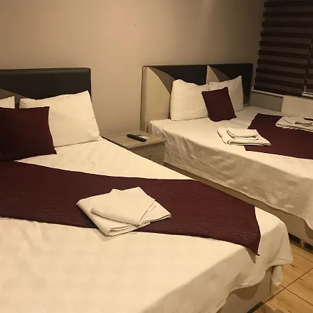 奥廷博艺努兹家庭酒店 酒店 2*