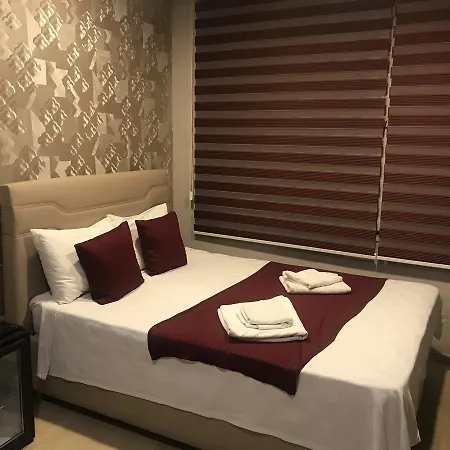 奥廷博艺努兹家庭酒店 酒店